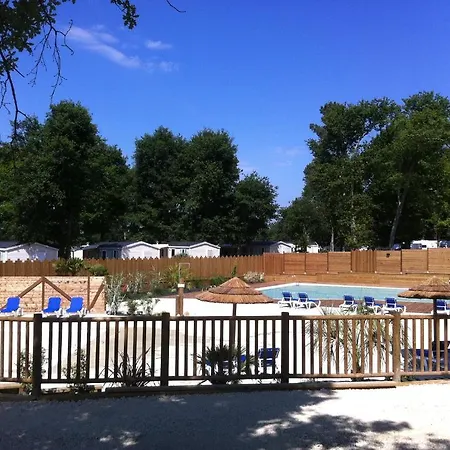 Camping Les Rives Du Lac Camping Barbotan-les-Thermes